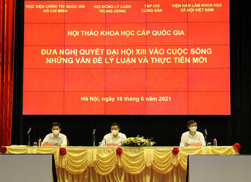 GS.TS Nguyễn Xuân Thắng, Ủy viên Bộ Chính trị, Giám đốc Học viện Chính trị quốc gia Hồ Chí Minh, Chủ tịch Hội đồng Lý luận Trung ương chủ trì Hội thảo. (Ảnh: Nguyễn Điệp/TTXVN)