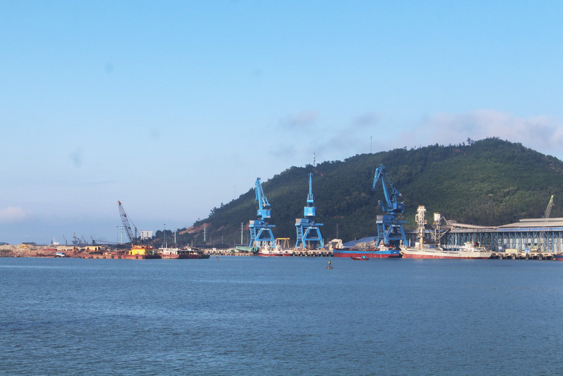 Cảng biển Nghi Sơn (Thanh Hóa) được quy hoạch là một trong 5 cảng biển trung tâm của cả nước. (Ảnh: Hoa Mai/ TTXVN)
