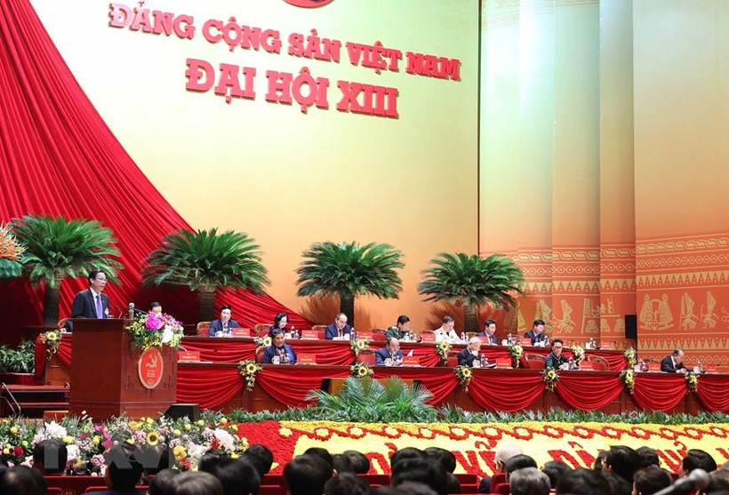 Đoàn Chủ tịch điều hành phiên họp, sáng 28/1. (Nguồn: TTXVN)