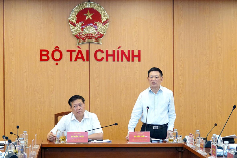 Bộ Tài chính làm việc với Bộ Y tế và các đơn vị trực thuộc, Bảo hiểm Xã hội Việt Nam, một số bệnh viện Trung ương và địa phương, chiều ngày 6/7. (Ảnh: Vietnam+)