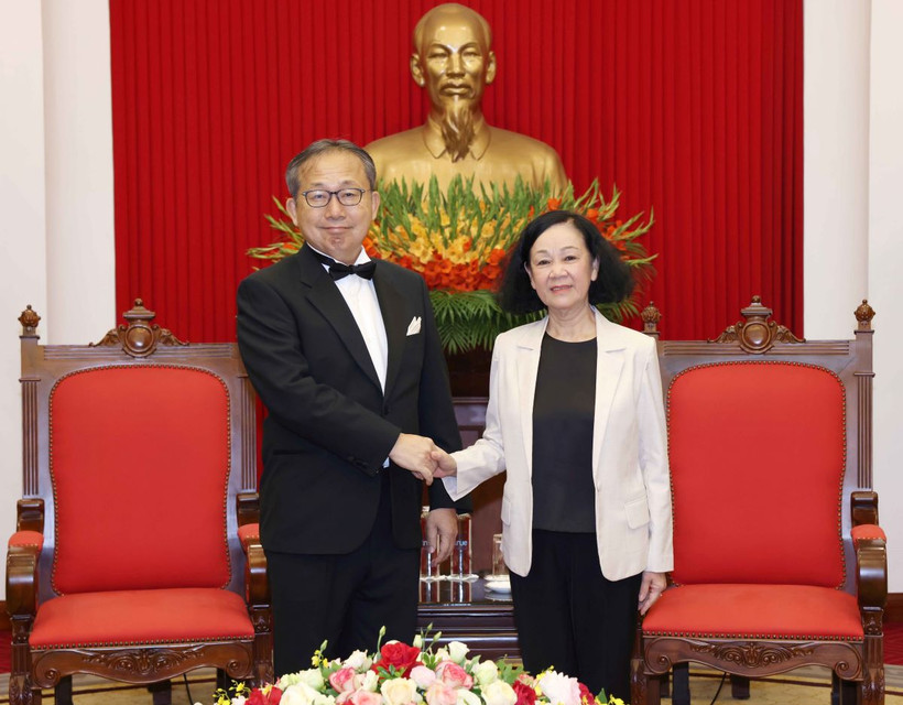 Thường trực Ban Bí thư Trương Thị Mai tiếp Đại sứ Nhật Bản tại Việt Nam Yamada Takio. (Ảnh: Phương Hoa/TTXVN)