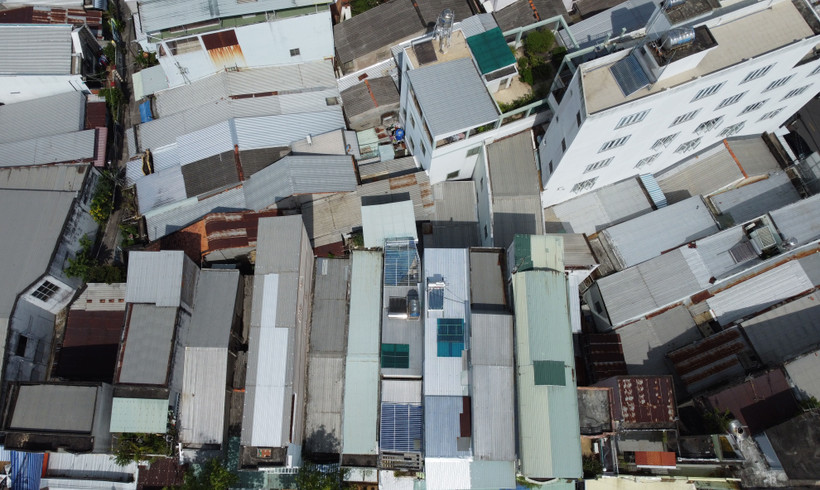 Nhiều ngôi nhà cao tầng ở thành phố Sa Đéc không có lối thoát hiểm. (Ảnh: Nhựt An/ TTXVN) 