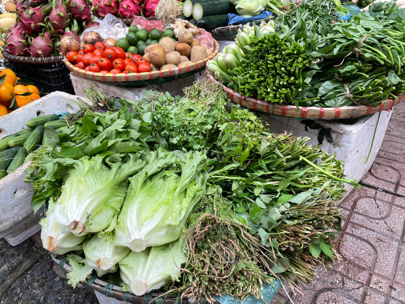 Giá thực phẩm vẫn đang giữ nguyên so với cuối tuần trước. (Ảnh: PV/Vietnam+)