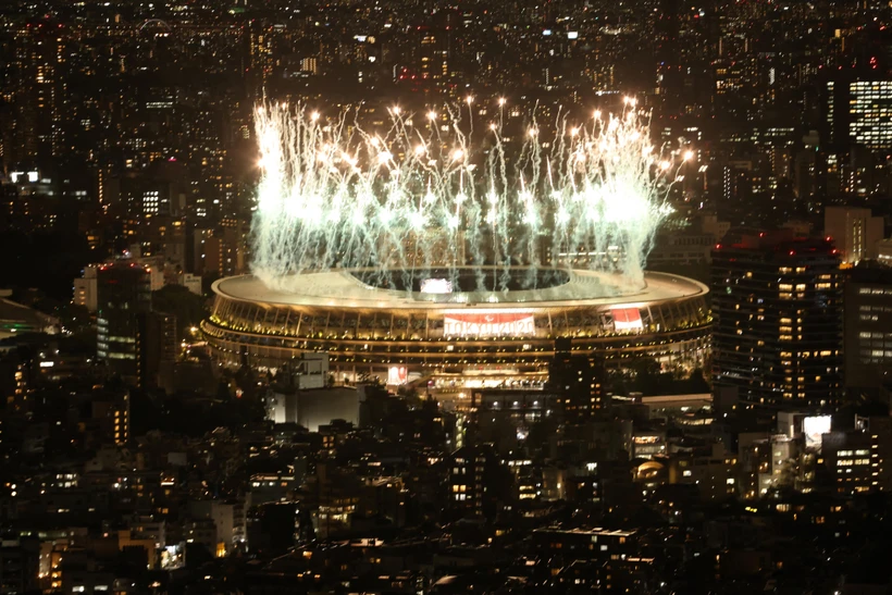 Màn trình diễn pháo hoa tại Lễ khai mạc Paralympic Tokyo 2020, tại Tokyo, Nhật Bản, ngày 24/8/2021. (Ảnh: AFP/ TTXVN)