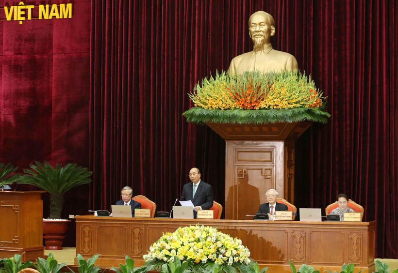 Thủ tướng Nguyễn Xuân Phúc điều hành phiên bế mạc. (Ảnh: Phương Hoa/TTXVN)