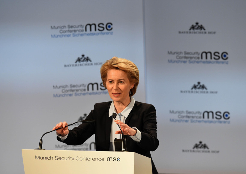 Bộ trưởng Quốc phòng Đức, bà Ursula von der Leyen, được giới thiệu làm Chủ tịch Ủy ban châu Âu tại Hội nghị thượng đỉnh đặc biệt bầu các chức danh chủ chốt của Liên minh châu Âu ở Brussels, Bỉ ngày 2/7/2019. (Ảnh: THX/TTXVN)