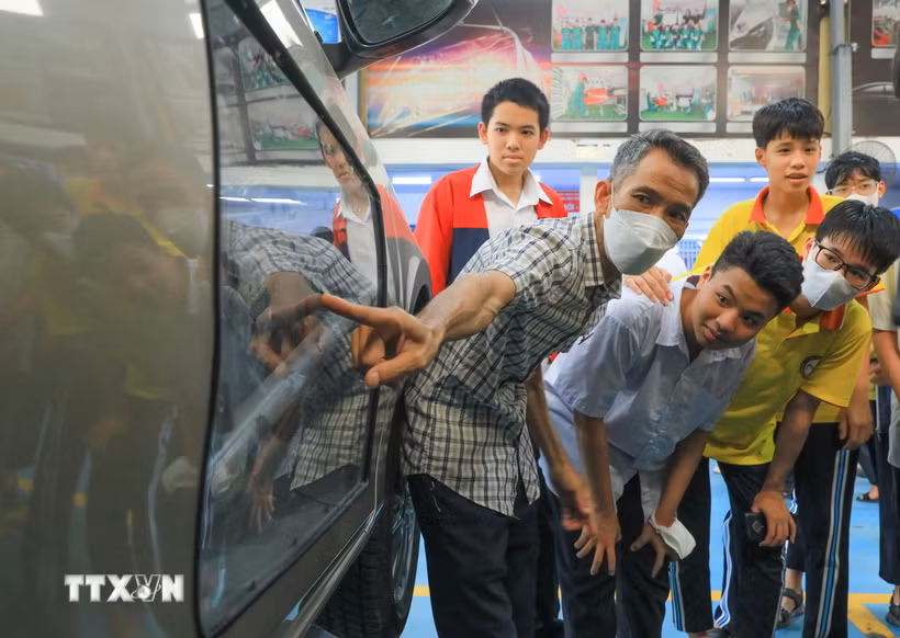 Bộ GD-ĐT lần đầu tiên có thông tư quy định tiêu chuẩn người dạy nghề (Ảnh minh họa: TTXVN)