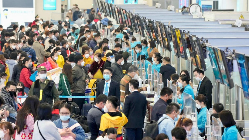 Dự kiến sân bay Nội Bài sẽ đón xấp xỉ 78.000 khách đi lại trong ngày 29/4. (Ảnh: CTV/Vietnam+)