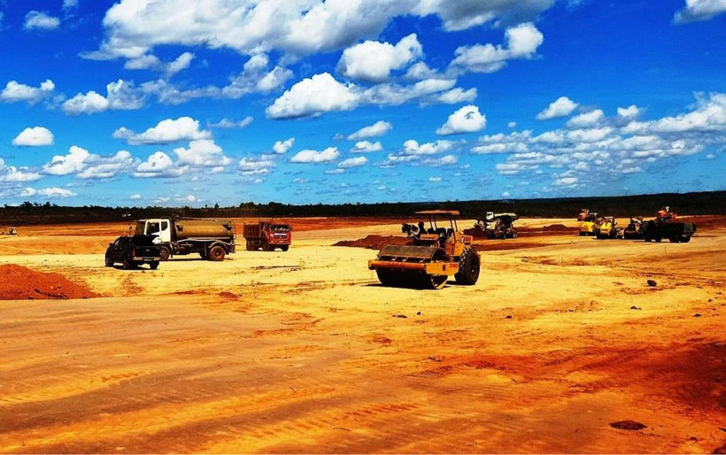 Dự án sân bay Long Thành đang được các đơn vị gấp rút đẩy nhanh triển khai để hoàn thành khai thác vào tháng 9/2025. (Ảnh: CTV/Vietnam+)