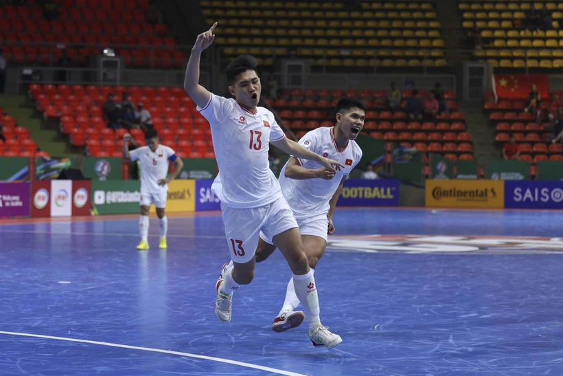 Futsal Việt Nam quyết thắng Futsal Uzbekistan để giành vé dự Workd Cup. (Nguồn: AFC)