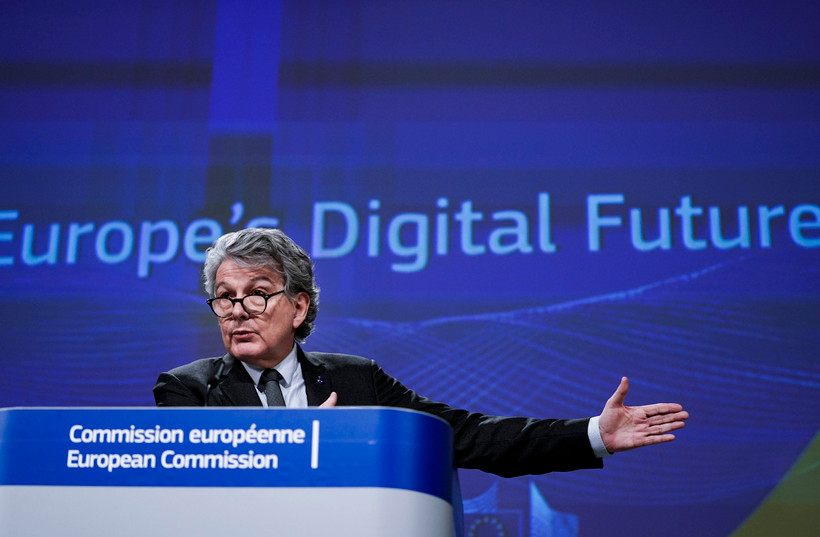 Ủy viên Liên minh châu Âu (EU) phụ trách thị trường nội địa Thierry Breton. (Ảnh: AFP/TTXVN)