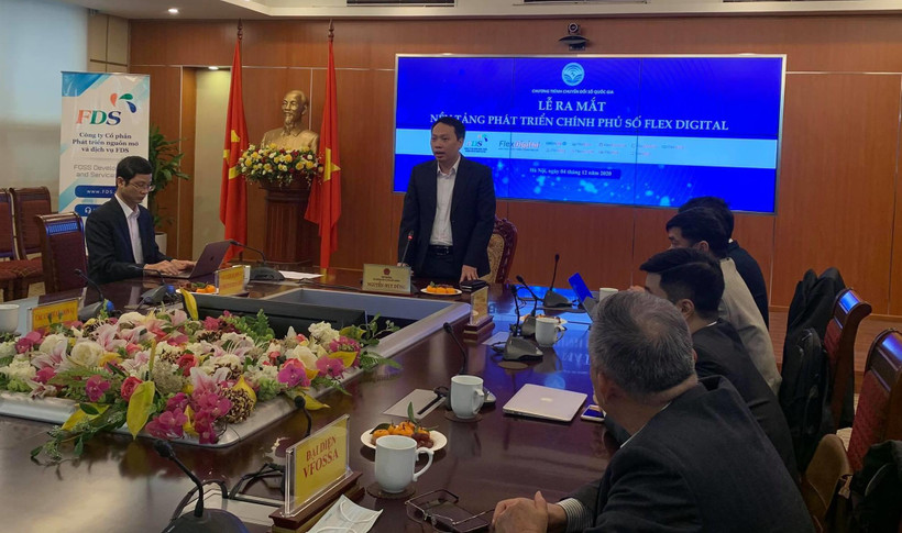 Thứ trưởng Bộ Thông tin và Truyền thông Nguyễn Huy Dũng phát biểu tại Lễ ra mắt nền tảng phát triển chính phủ số Flex Digital. (Nguồn: baochinhphu.vn)