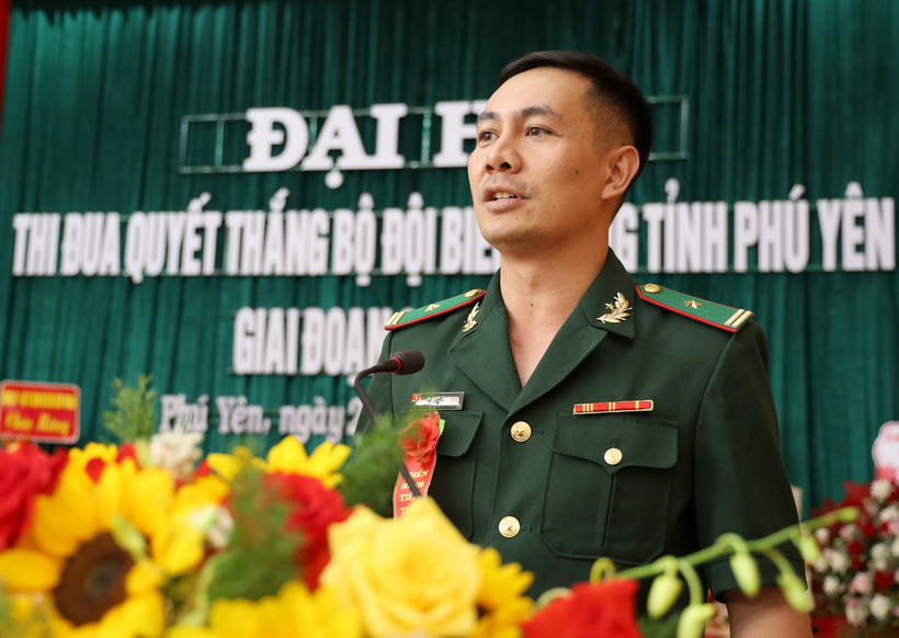 Thiếu tá Vũ Lý Huỳnh cho rằng xây dựng đạo đức cách mạng của lực lượng vũ trang gắn với phong trào thi đua quyết thắng. (Ảnh: Xuân Triệu/TTXVN)