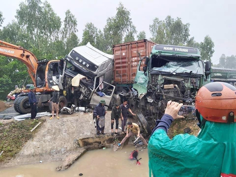 Hiện trường vụ tại nạn. (Ảnh: TTXVN phát)