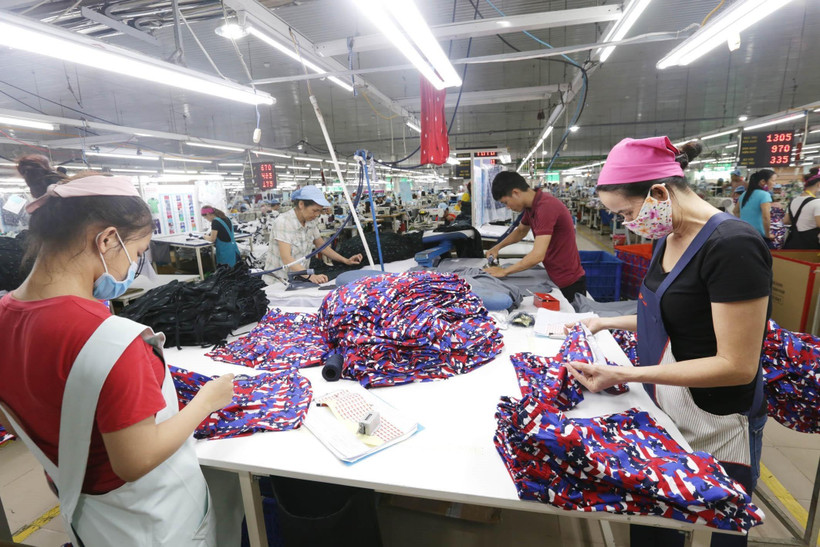 Các dây chuyền dệt may của công ty Cổ phần dệt may Phú Hòa An tại KCN Phú Bài, tỉnh Thừa Thiên Huế. (Ảnh: Anh Tuấn/TTXVN)