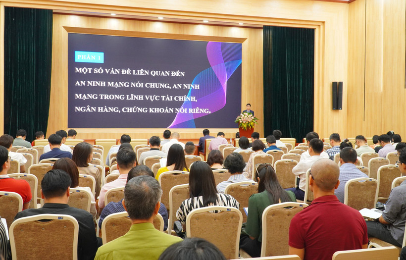 Hội nghị Tập huấn về An ninh phi truyền thống cho các công ty chứng khoán. (Ảnh: Vietnam+)