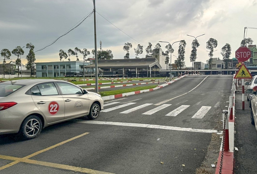 Sở GTVT tỉnh Bình Dương chưa thể cấp bằng lái xe cho học viên do thiếu mực in. (Ảnh minh họa: Thanh Liêm/TTXVN)