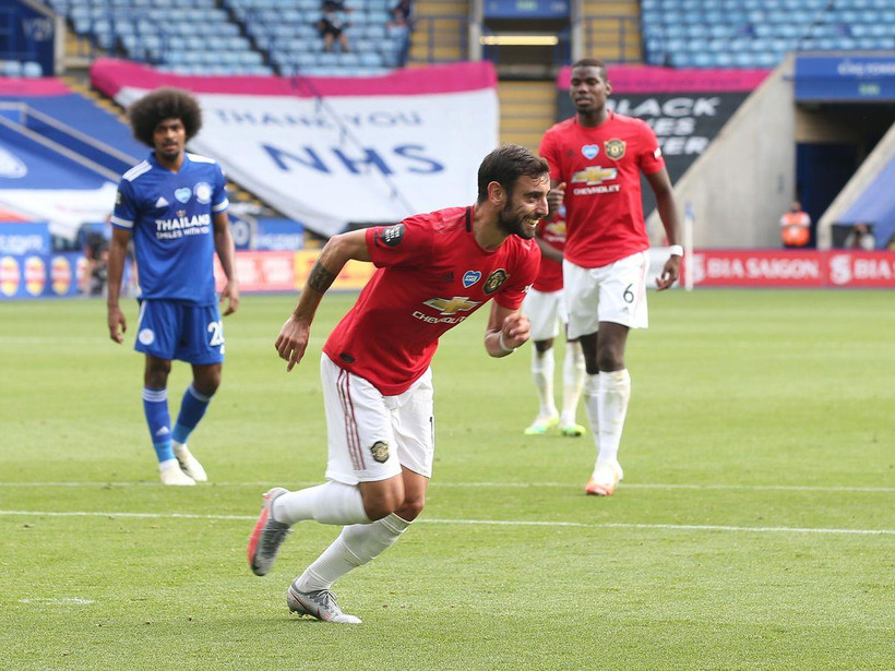 Bruno ghi bàn giúp Manchester United giành vé dự Champions League.