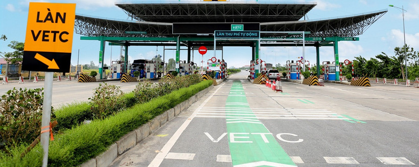 Các dự án đường cao tốc sẽ phải có hệ thống cân tải trọng tự động nhằm kiểm soát đầu vào xe quá tải từ ngay đầu tuyến đường. (Ảnh: PV/Vietnam+)