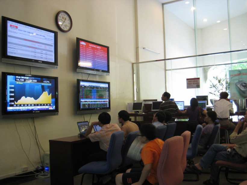 Để giảm tải đầu mối báo cáo, công bố thông tin, Ủy ban Chứng khoán Nhà nước đã triển khai các giải pháp công nghệ đồng bộ các yêu cầu về nghiệp vụ. (Ảnh: Vietnam+)