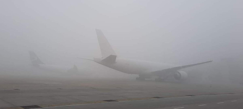 Thời tiết sương mù, mây thấp tại các sân bay khu vực phía Bắc gây ảnh hưởng đến việc khai thác hoạt động bay. (Ảnh: PV/Vietnam+)