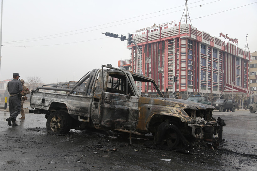 Hiện trường vụ đánh bom ở Kabul, Afghanistan ngày 20/12/2020. (Ảnh: THX/TTXVN)