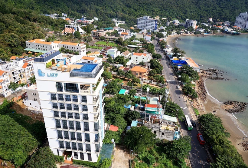 Khu vực khách sạn, nhà nghỉ ở Bãi Trước, đường Trần Phú, thành phố Vũng Tàu (Bà Rịa-Vũng Tàu). (Ảnh: Hồng Đạt/TTXVN)