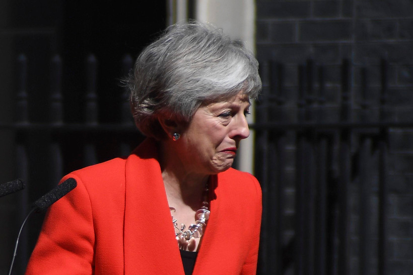 Thủ tướng Anh Theresa May chính thức đệ đơn từ chức. (Ảnh: THX/TTXVN)