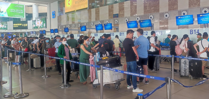 Một số đường bay gần như đã kín chỗ trong dịp nghỉ lễ 30/4-1/5. (Ảnh: Hoài Nam/Vietnam+)