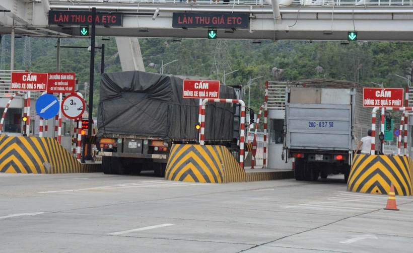 Nhà đầu tư BOT vẫn còn nhiều băn khoăn về lợi ích kinh tế trong việc triển khai lắp đặt thu phí tự động. (Ảnh: Việt Hùng/Vietnam+)