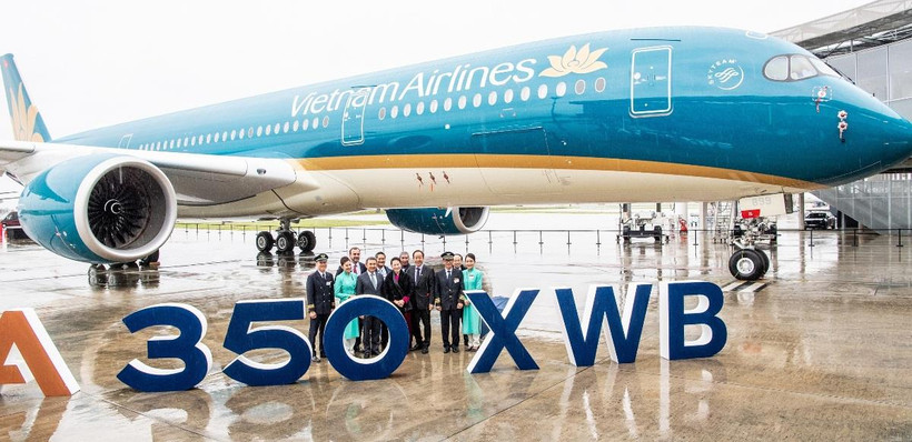 Lễ ra mắt máy bay Airbus A350-900 thứ 14 của Vietnam Airlines diễn ra dưới sự chứng kiến của Chủ tịch Quốc hội Việt Nam Nguyễn Thị Kim Ngân và các đại biểu trong Đoàn cấp cao Quốc hội Việt Nam. (Ảnh: Anh Tuấn)