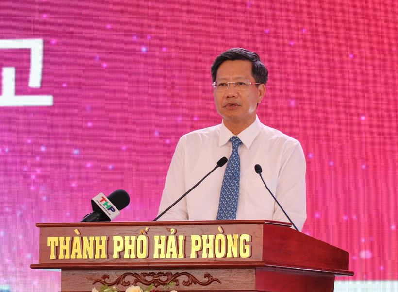 Phó Chủ tịch thường trực Ủy ban Nhân dân thành phố Hải Phòng Lê Anh Quân phát biểu tại Lễ khởi công Dự án. (Ảnh: Hoàng Ngọc/TTXVN)