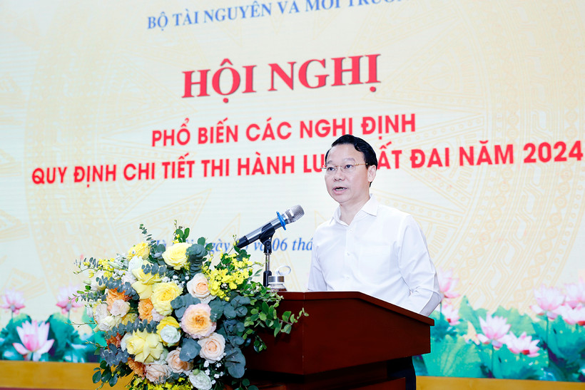 Bộ trưởng Bộ Tài nguyên và Môi trường Đỗ Đức Duy phát biểu tại Hội nghị phổ biến các nghị định quy định chi tiết thi hành Luật đất đai năm 2024. (Ảnh: PV/Vietnam+)