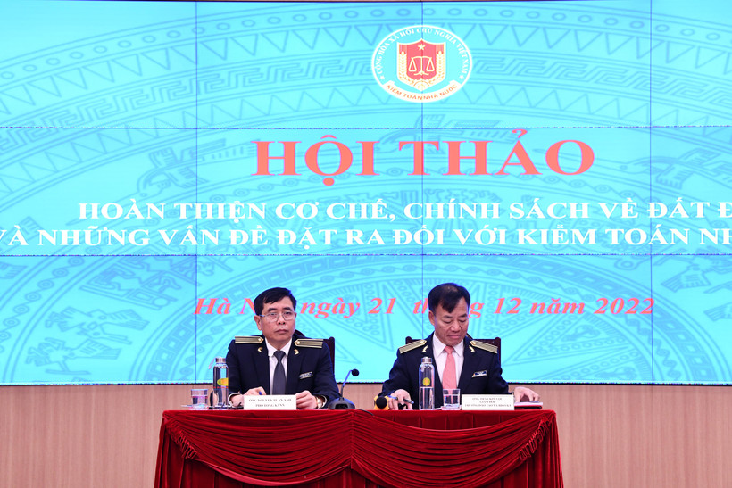 Hội thảo với chủ đề “Hoàn thiện cơ chế, chính sách về đất đai và những vấn đề đặt ra với Kiểm toán Nhà nước,” ngày 21/12. (Ảnh: Vietnam+)