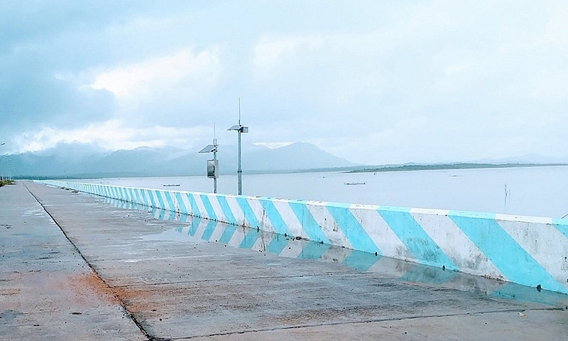 Hồ thủy lợi Ia Mơr.