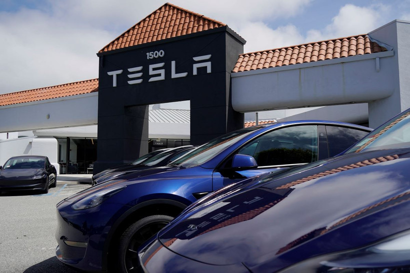 Một cửa hàng của Tesla tại San Mateo, California, Mỹ, ngày 15/4/2024. (Ảnh: THX/TTXVN)