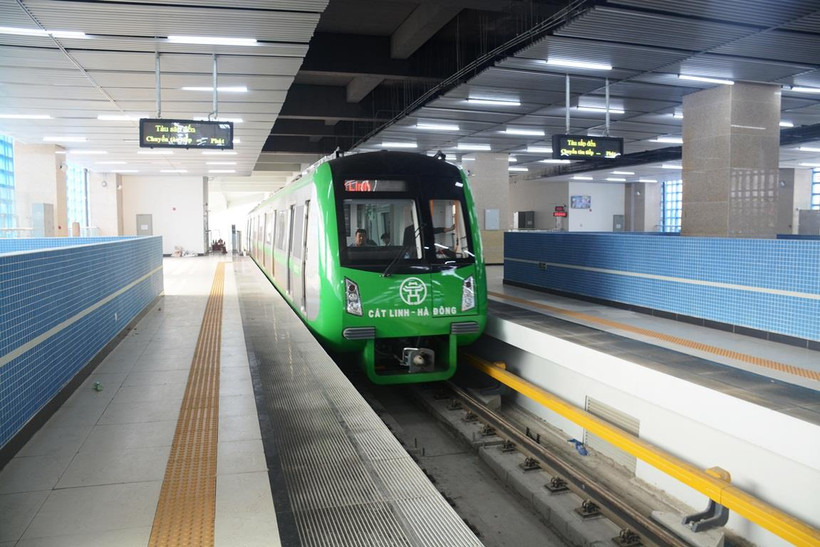 Dự án đường sắt đô thị Cát Linh-Hà Đông liên tục bị chậm tiến độ và chưa rõ ngày đưa vào khai thác thương mại. (Ảnh: Việt Hùng/Vietnam+)