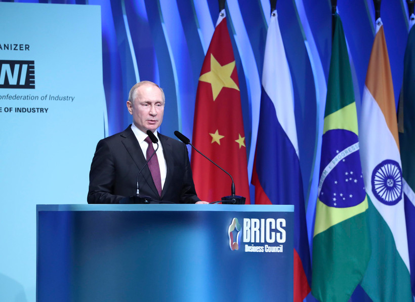 Tổng thống Nga Vladimir Putin phát biểu tại Diễn đàn doanh nghiệp BRICS ở Brasilia, Brazil, ngày 13/11/2019. (Ảnh: THX/TTXVN)