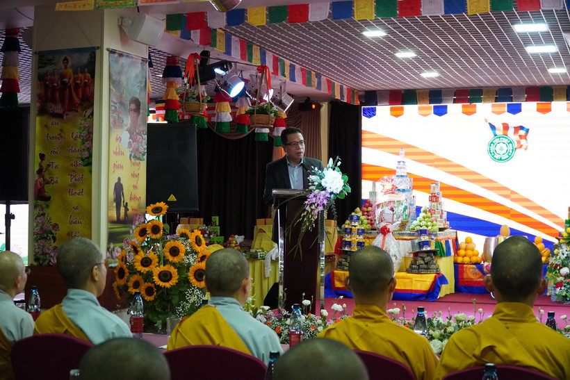 Đại sứ Việt Nam tại LB Nga Đặng Minh Khôi nhấn mạnh ý nghĩa việc duy trì văn hoá, truyền thống của dân tộc trong cộng đồng Việt Nam ở LB Nga. (Ảnh: Tâm Hằng/TTXVN)