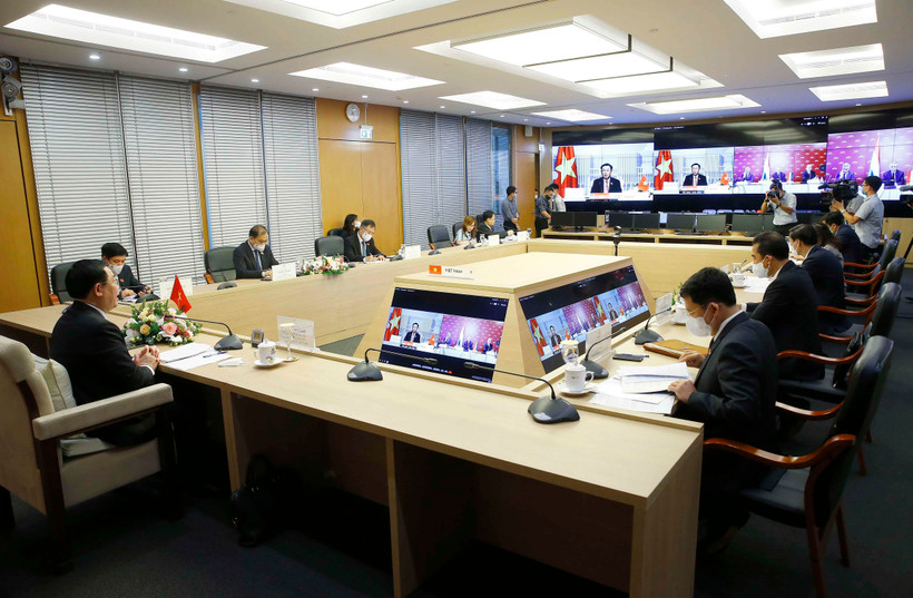 Quang cảnh hội đàm trực tuyến. (Ảnh: Doãn Tấn/TTXVN)