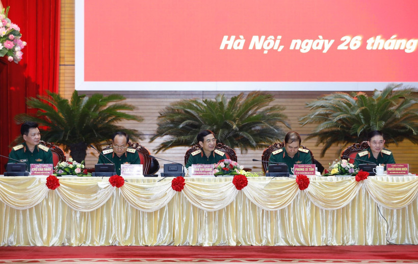 Thượng tướng Phan Văn Giang, Tổng Tham mưu trưởng QĐND Việt Nam, Thứ trưởng Bộ Quốc phòng cùng lãnh đạo Bộ Tổng Tham mưu Quân đội nhân dân Việt Nam dự hội thảo. (Ảnh: Dương Giang/TTXVN)
