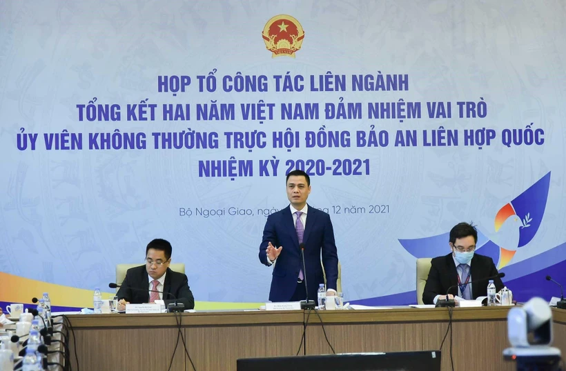 Thứ trưởng Bộ Ngoại giao Đặng Hoàng Giang chủ trì phiên họp. (Ảnh: TTXVN phát)