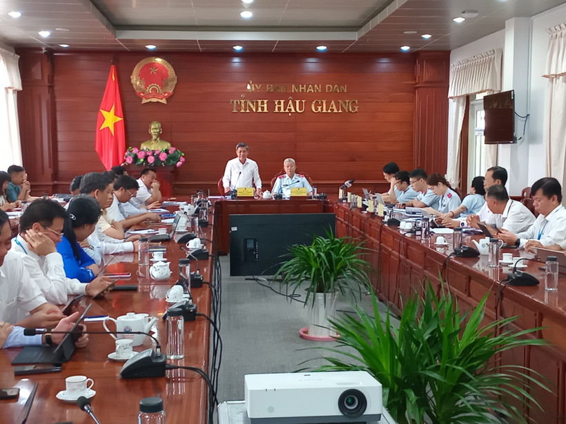 Quang cảnh buổi công bố việc thanh tra tuyển dụng, bổ nhiệm cán bộ ở Hậu Giang. (Ảnh: Duy Khương/TTXVN)