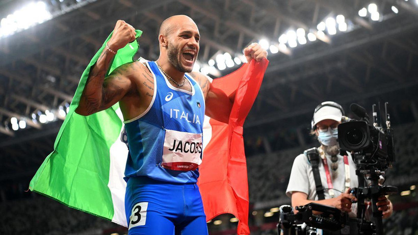 Marcell Jacobs giành HCV trên đường chạy 100m nam. (Nguồn: Eurosports)