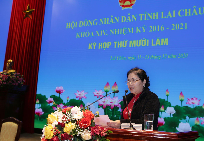 Bà Giàng Páo Mỷ, Bí thư Tỉnh ủy, Trưởng đoàn đại biểu Quốc hội, Chủ tịch HĐND tỉnh khóa XIV, nhiệm kỳ 2016-2021 phát biểu. (Ảnh: Quý Trung/TTXVN)