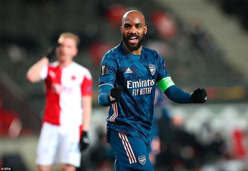Lacazette lập cú đúp giúp Arsenal thắng đậm. (Nguồn: EPA)