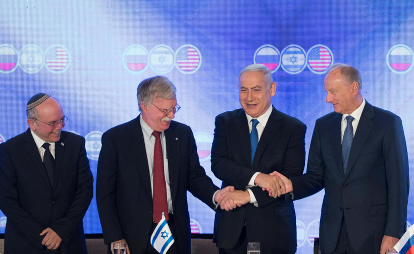 Cố vấn An ninh quốc gia Mỹ John Bolton trong cuộc gặp Thủ tướng Israel Benjamin Netanyahu và người đồng cấp Nga Nikolai Patrushev tại Jerusalem ngày 25/6/2019. (Ảnh: THX/TTXVN)