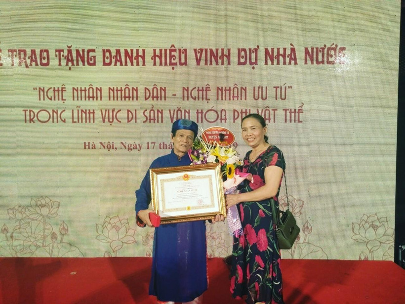 Ông Nguyễn Ngọc Lược trong lễ vinh danh Nghệ nhân ưu tú, nghệ nhân nhân dân năm 2019. (Ảnh: TTXVN phát)