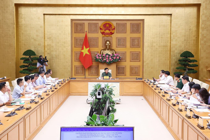 Phó Thủ tướng Trần Hồng Hà chủ trì cuộc họp. (Ảnh: Văn Điệp/TTXVN)