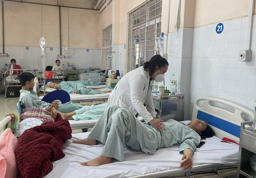 Bệnh nhân trong một vụ ngộ độc thực phẩm. Ảnh minh họa. (Nguồn: TTXVN)